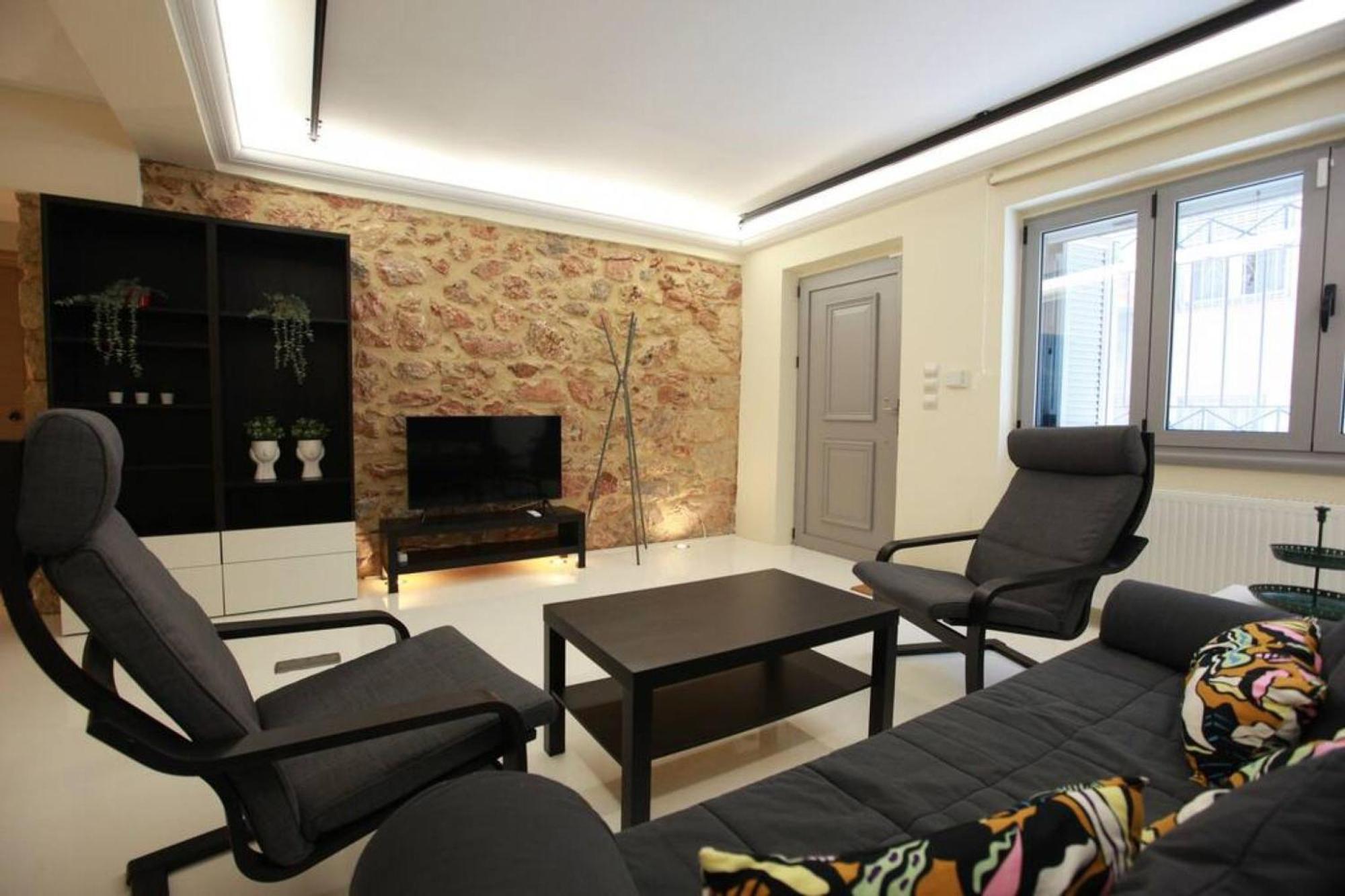 Elegant Studio At The Acropolis Hills Атина Екстериор снимка